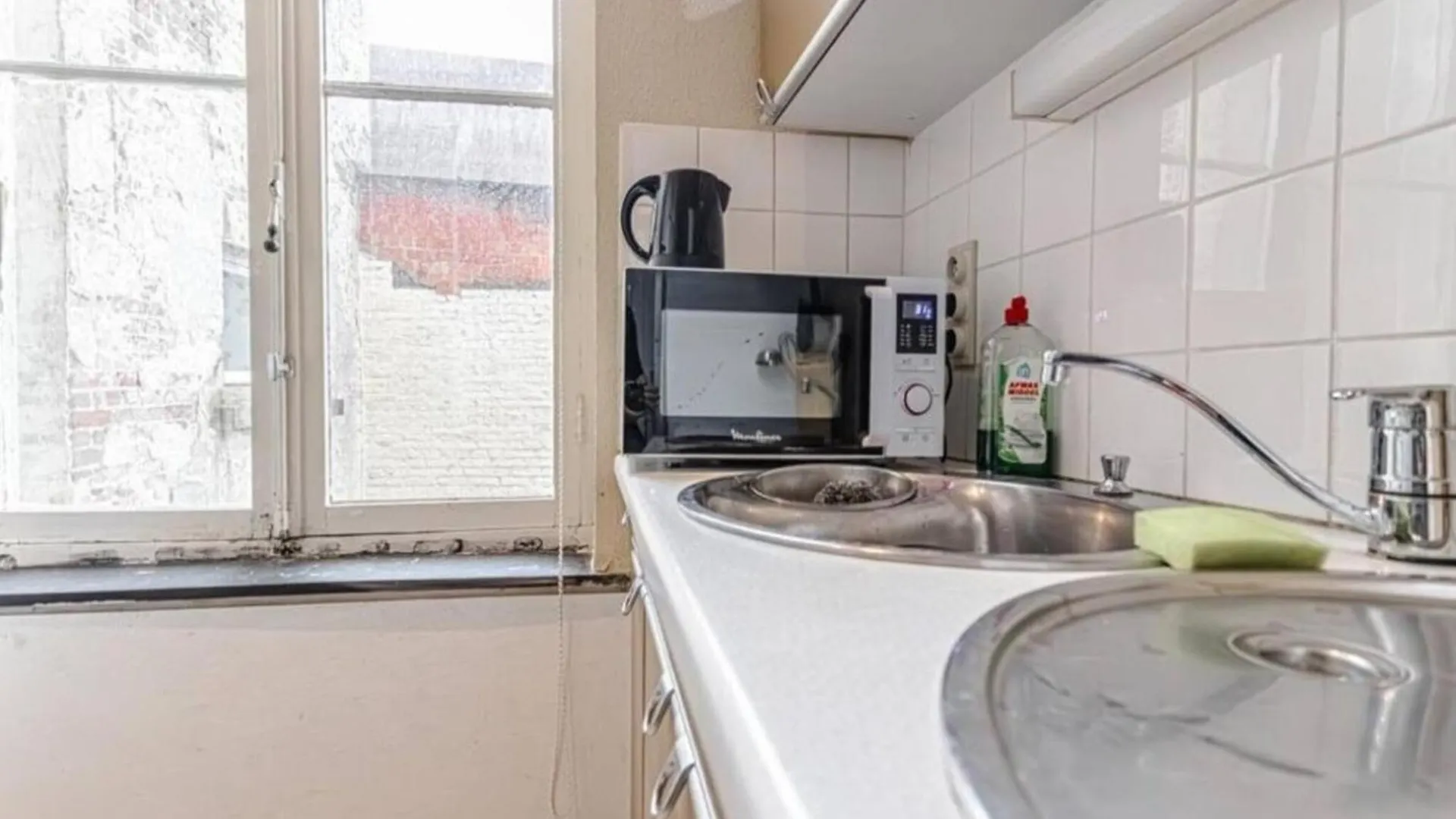 Central Gent Stay 2 Private Bedrooms 4 Guests