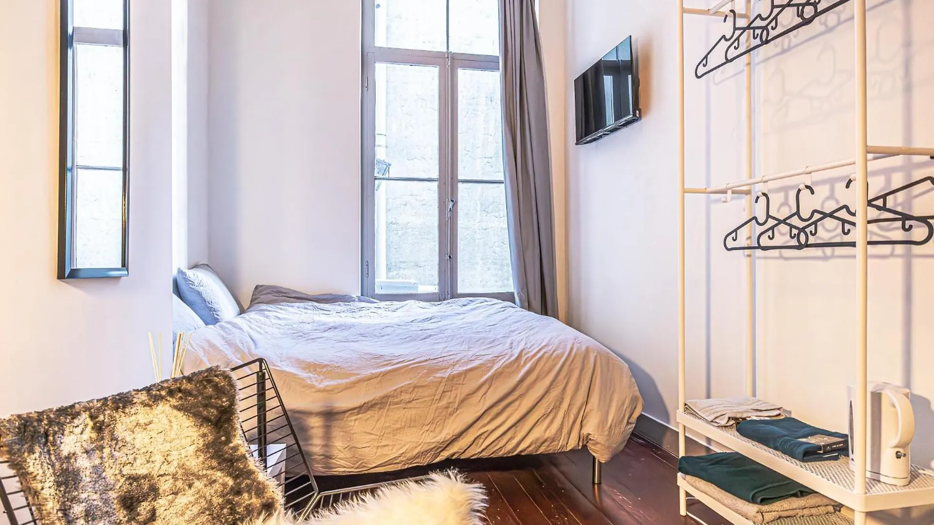Central Gent Stay 2 Private Bedrooms 4 Guests Apartment
