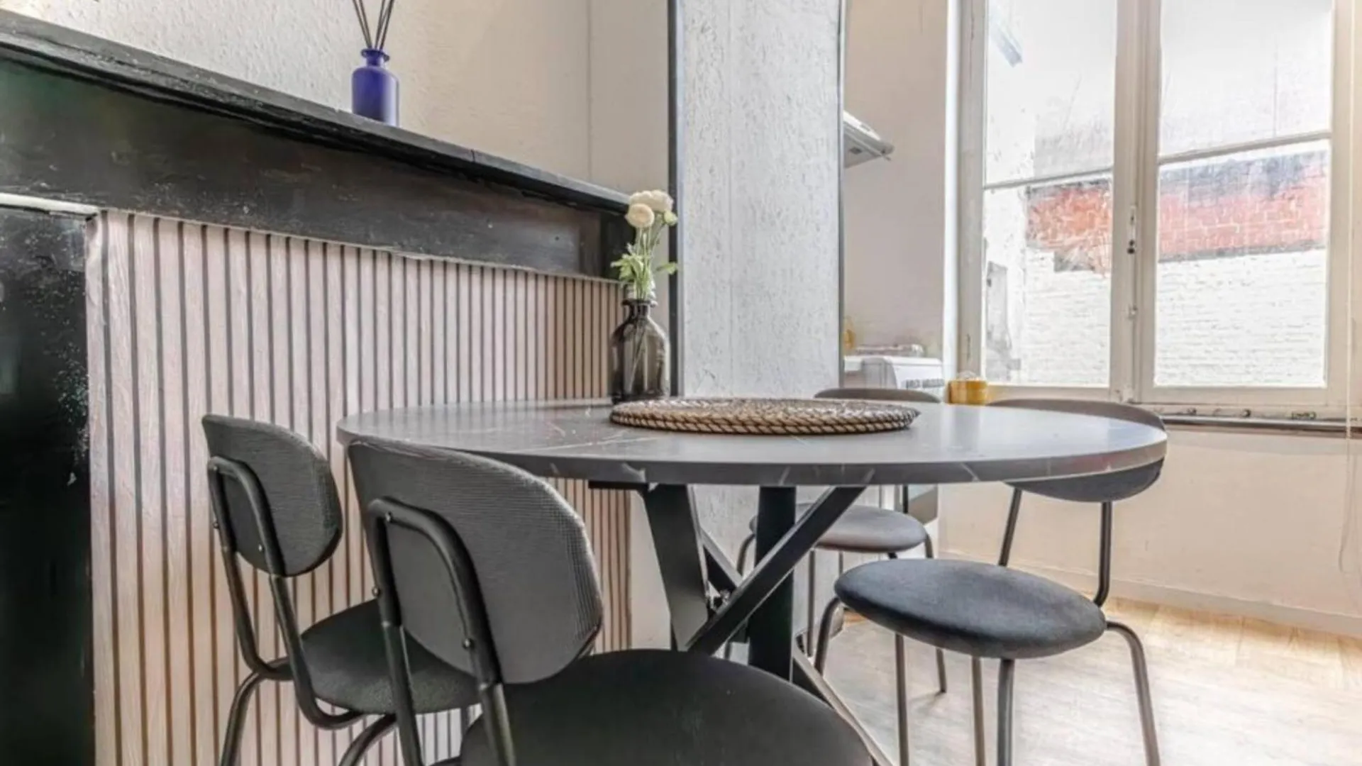 Central Gent Stay 2 Private Bedrooms 4 Guests Lägenhet